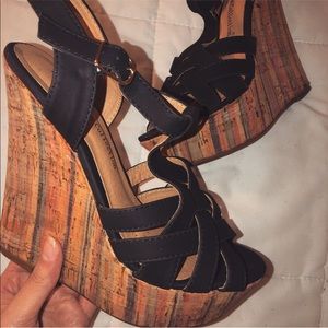 Multi-color Weaved Wedges